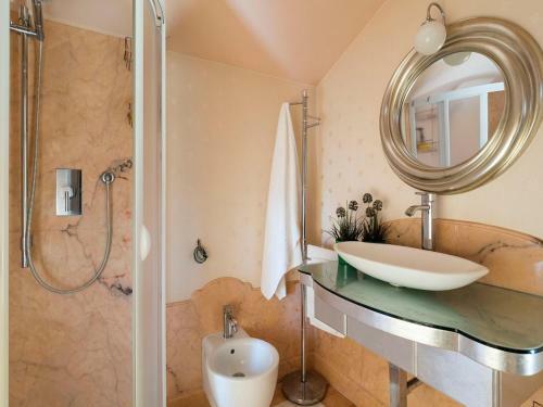 Donnalucata Villa Sleeps 8 Pool Wifi