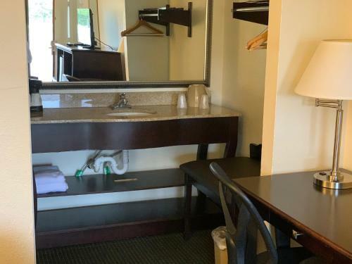 Motel Red Carpet Inn Milton