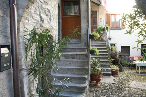 Altido Giuliana Home