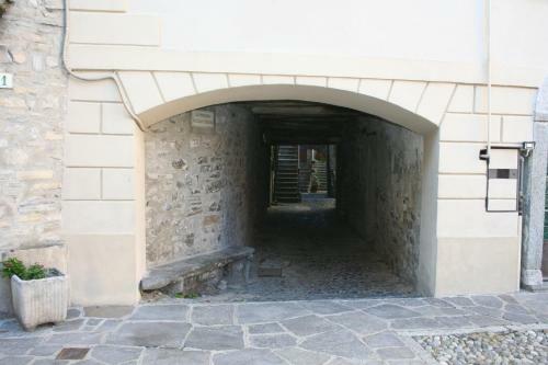 Altido Giuliana Home