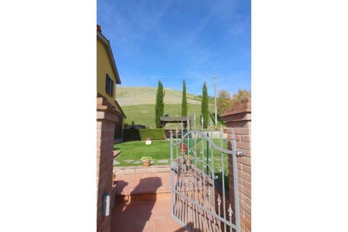 Fattoria Spedaletto Apartment Sleeps 6 Pool Wifi