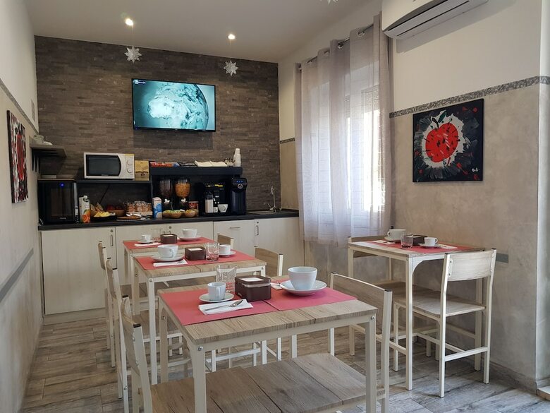 Hostal Apple Rooms Rome Airport