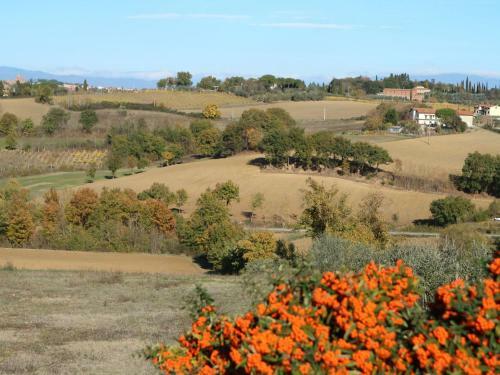 Modern Holiday Home In Foiano Della Chiana With Pool