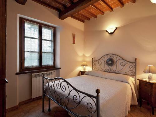 Modern Holiday Home In Foiano Della Chiana With Pool