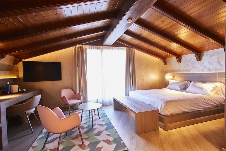 Grand Plaza Hotel & Wellness