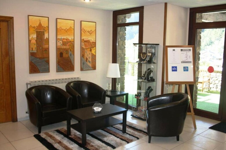 Hotel Xalet Besol�