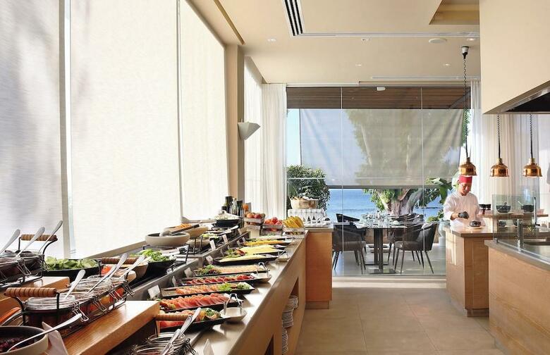 Hotel Louis Apollonia Beach