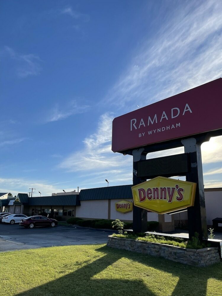 Hotel Ramada By Wyndham Rome - Verona