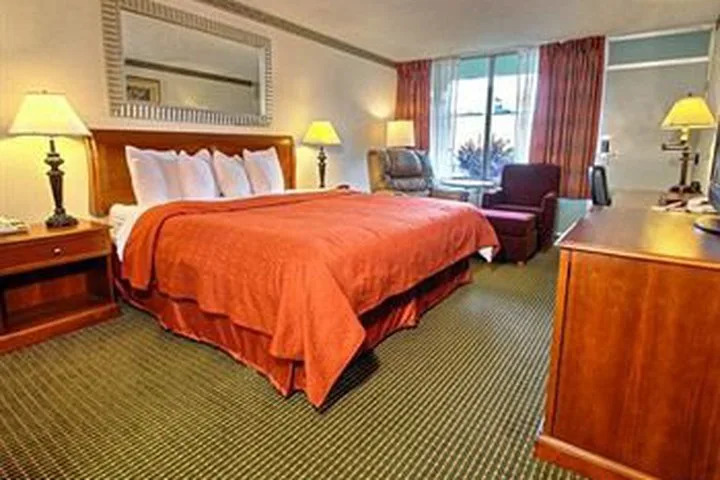 Hotel Ramada By Wyndham Rome - Verona