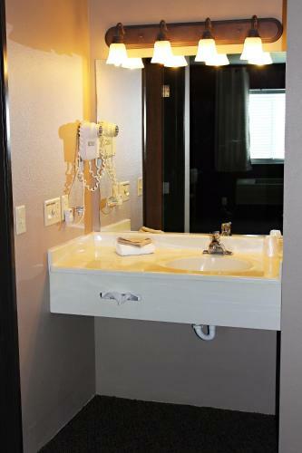 Hotel Capri Inn & Suites - Beatrice