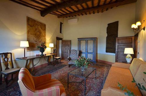 Vertine Villa Sleeps 8 Pool Air Con