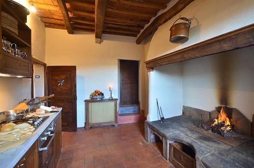 Vertine Villa Sleeps 8 Pool Air Con