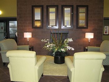 Holiday Inn Express Hotel & Suites Madison