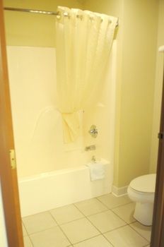 Americinn Hotel And Suites Pella