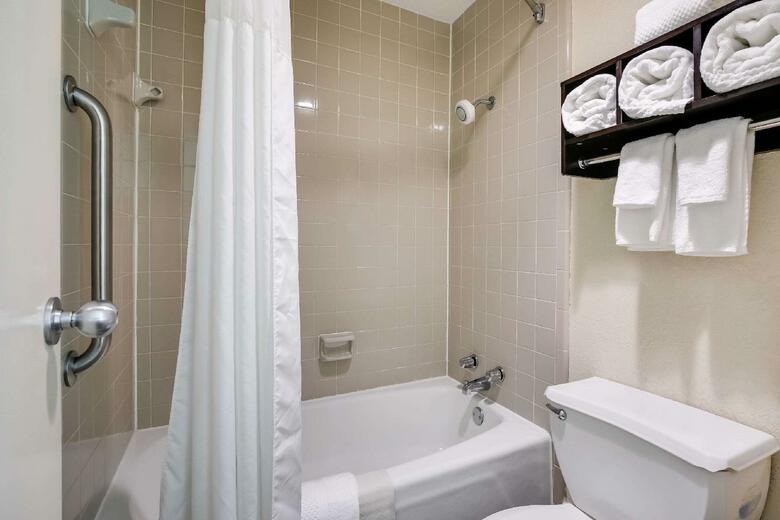 Hotel Quality Inn & Suites Mount Chalet