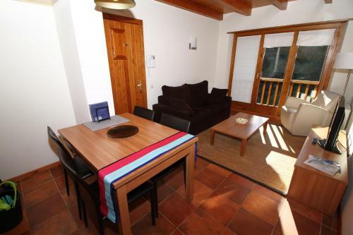 Apartamentos Sn� Mont Romies Unhola