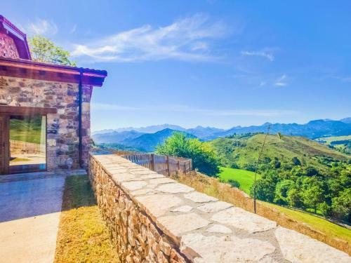 Rural Apartment In Parres Overlooking A Magnificent View