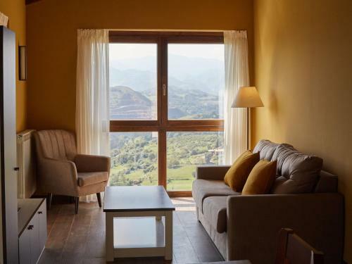 Cozy Mansion In Cangas De Onis With Meadow View