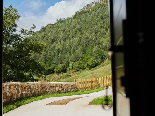 Cozy Mansion In Cangas De Onis With Meadow View