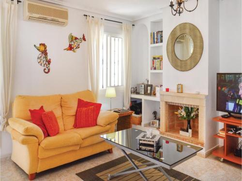 Three-bedroom House In Camposol
