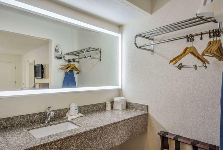 Hotel Howard Johnson - Port Richey