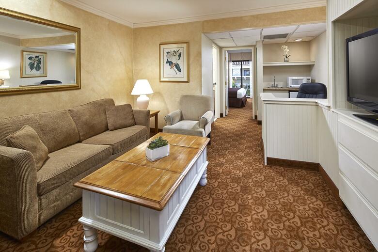 Best Western Plus Posada Royale Hotel & Suites