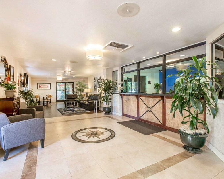 Hotel Rodeway Inn & Suites Colton