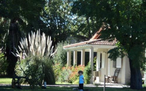 Lodge Caba�as De City Bell