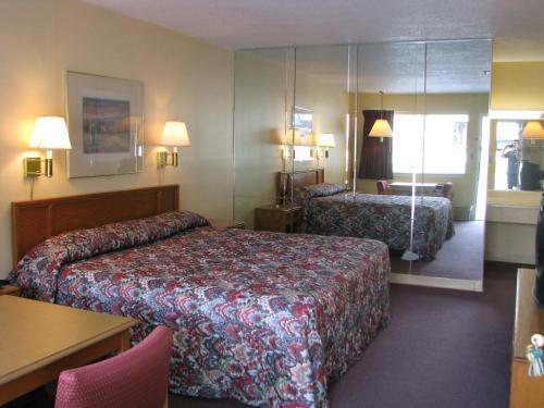 Motel Deluxe Inn