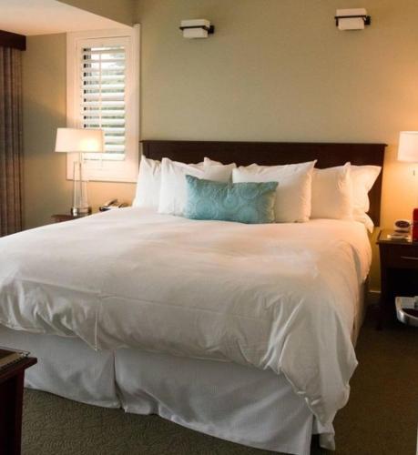 Hotel Whale Cove Inn