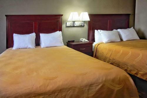 Hotel Econolodge Inn & Suites