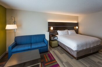 Holiday Inn Express Hotel & Suites Reading
