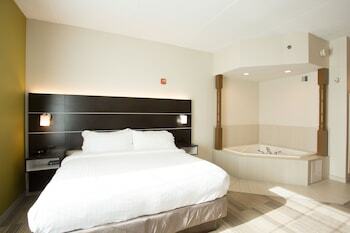 Holiday Inn Express Hotel & Suites Reading