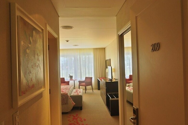 Howard Johnson Hotel Piedras Moras