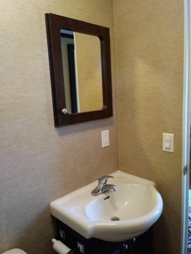 Hotel 2 Bedroom Cottage On Cherry Beach