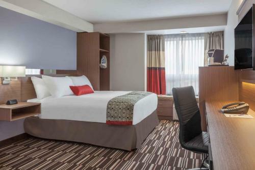 Hotel Microtel Inn & Suites By Wyndham Fort Mcmurray