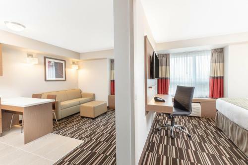 Hotel Microtel Inn & Suites By Wyndham Fort Mcmurray