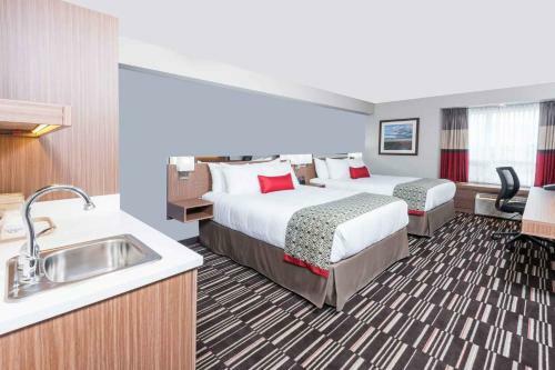 Hotel Microtel Inn & Suites By Wyndham Fort Mcmurray