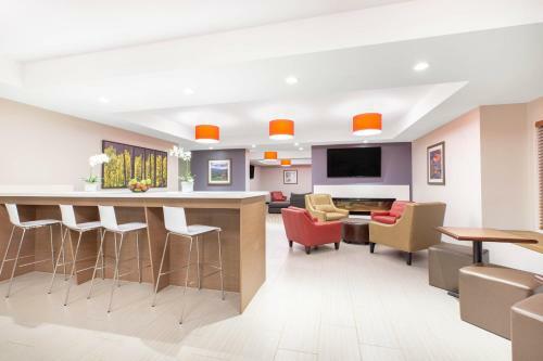 Hotel Microtel Inn & Suites By Wyndham Fort Mcmurray