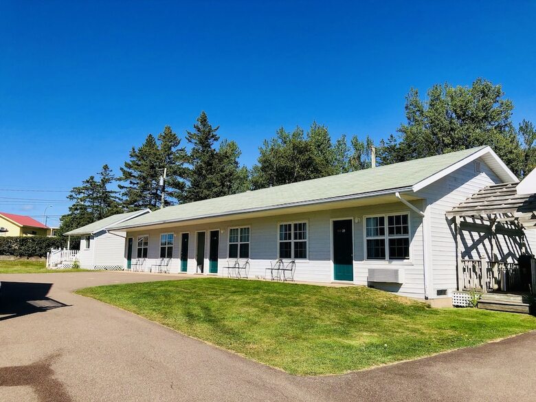 Anne Shirley Motel & Cottages