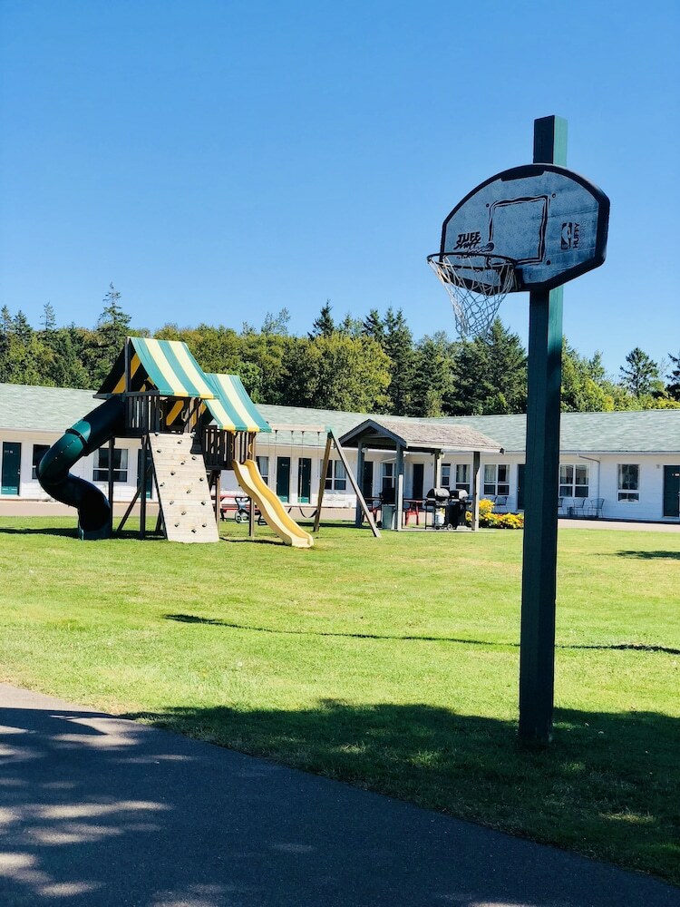 Anne Shirley Motel & Cottages