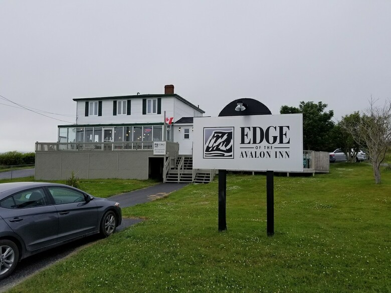 Motel Edge Of The Avalon Inn