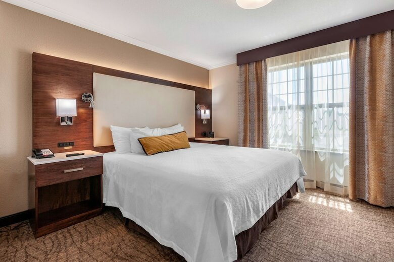 Best Western Premier Bridgewood Hotel Resort