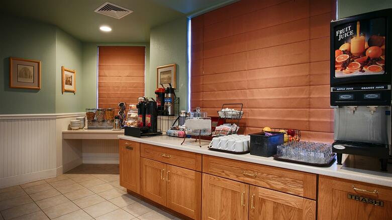 Best Western Plus Plaza Hotel