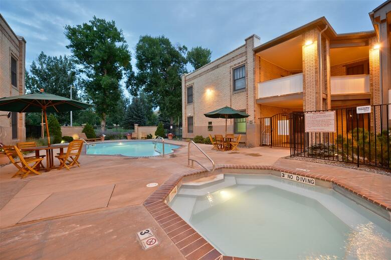 Best Western Plus Plaza Hotel