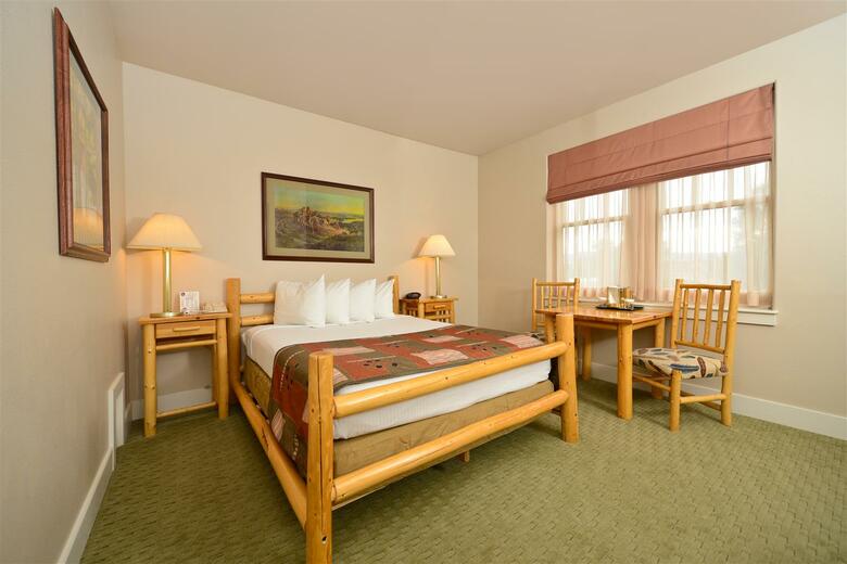 Best Western Plus Plaza Hotel