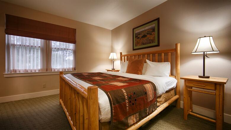 Best Western Plus Plaza Hotel