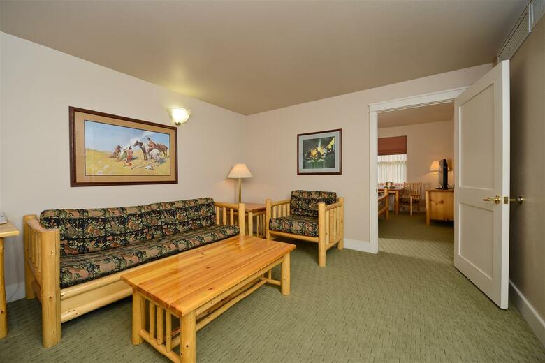 Best Western Plus Plaza Hotel