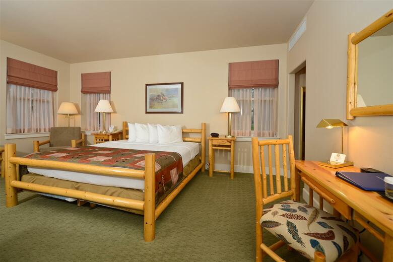 Best Western Plus Plaza Hotel