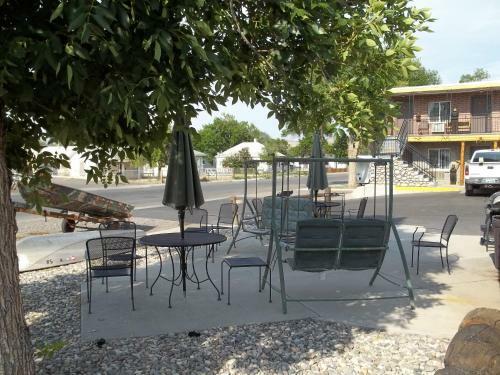 Motel Budget Host Elk Antler Inn